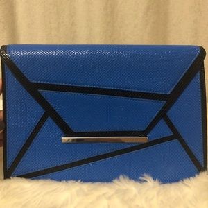 BCBG MAXAZARIA Envelope Clutch